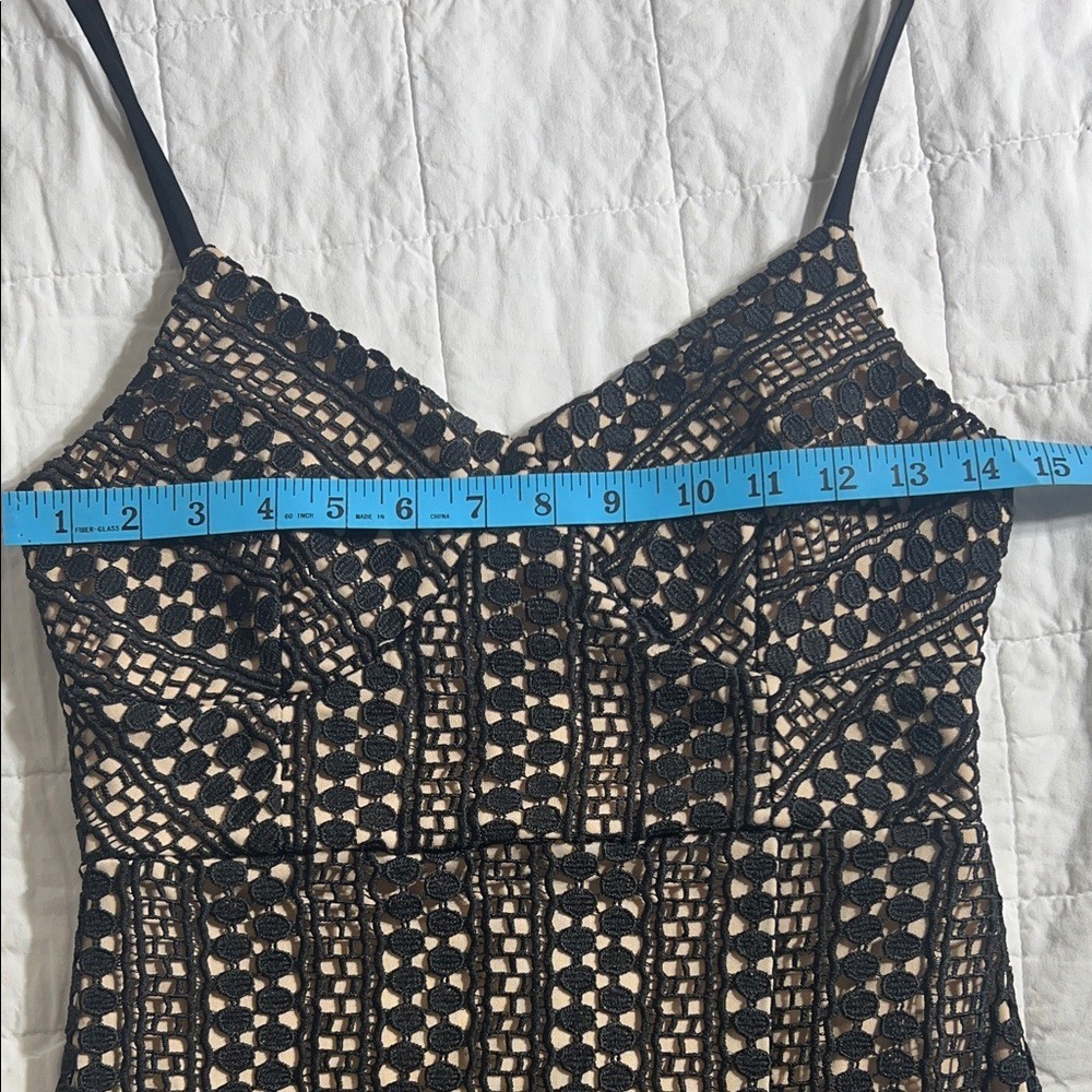 Lulus new rules black lace Bodycon midi dress with slit size S NWT - Picture 5 of 12